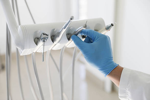 Professional Wisdom Tooth Removal technician working in Mount Morris, IL